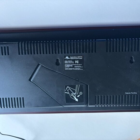 Preowned 18'' x 7'' Dual Digital Picture Frame - Picture 9 of 14